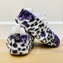 Load image into Gallery viewer, Purple Snow Leopard Sneaker Gliders
